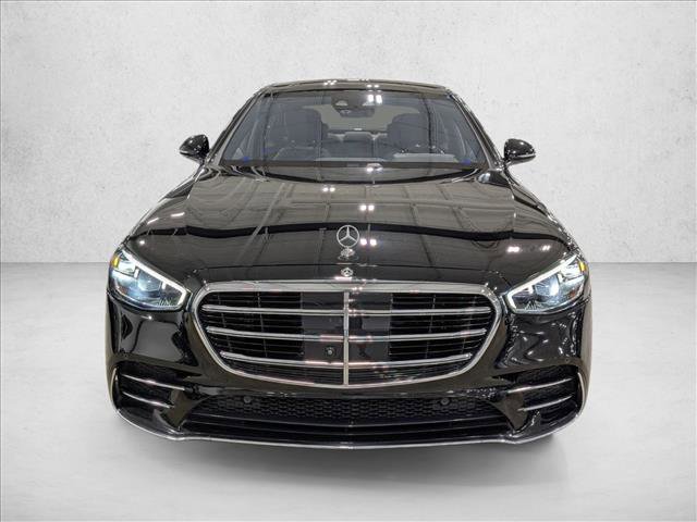 Used 2021 Mercedes-Benz S 580 4MATIC Sedan image 2