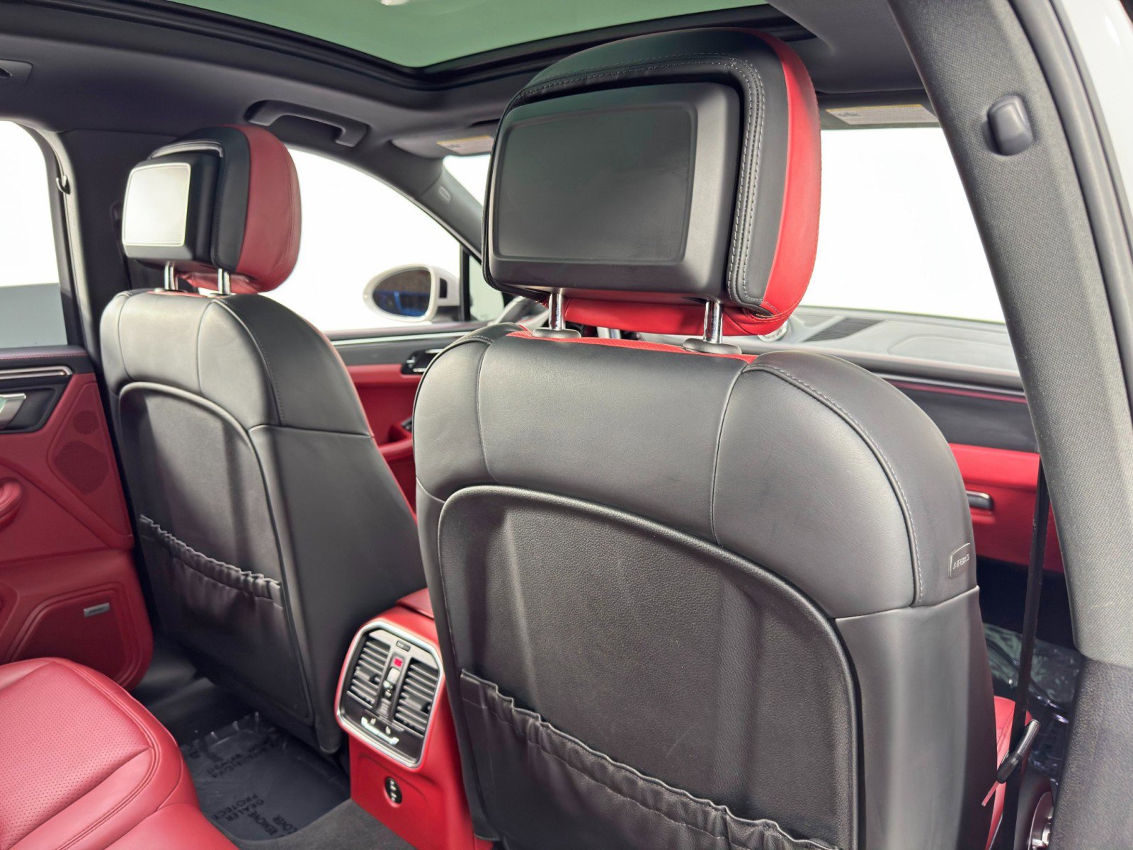 Used 2020 Porsche Macan GTS image 40