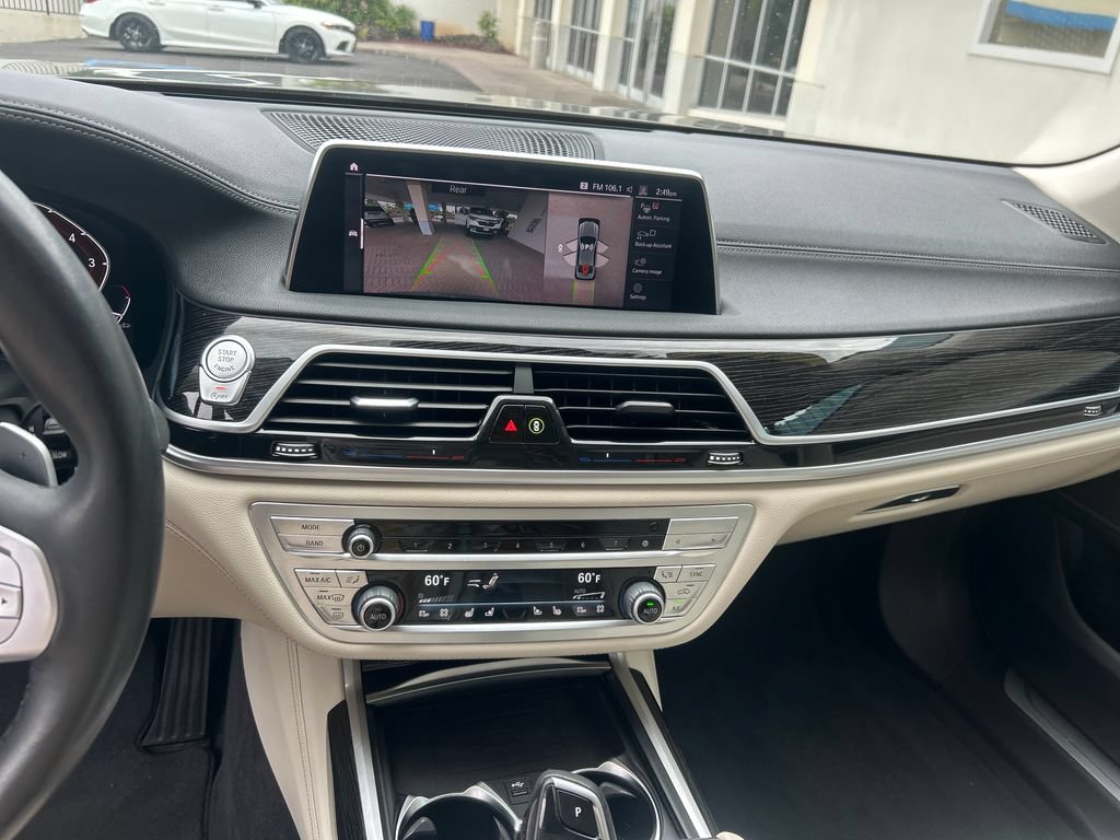 Used 2021 BMW 740i w/ Premium Package RWD image 17