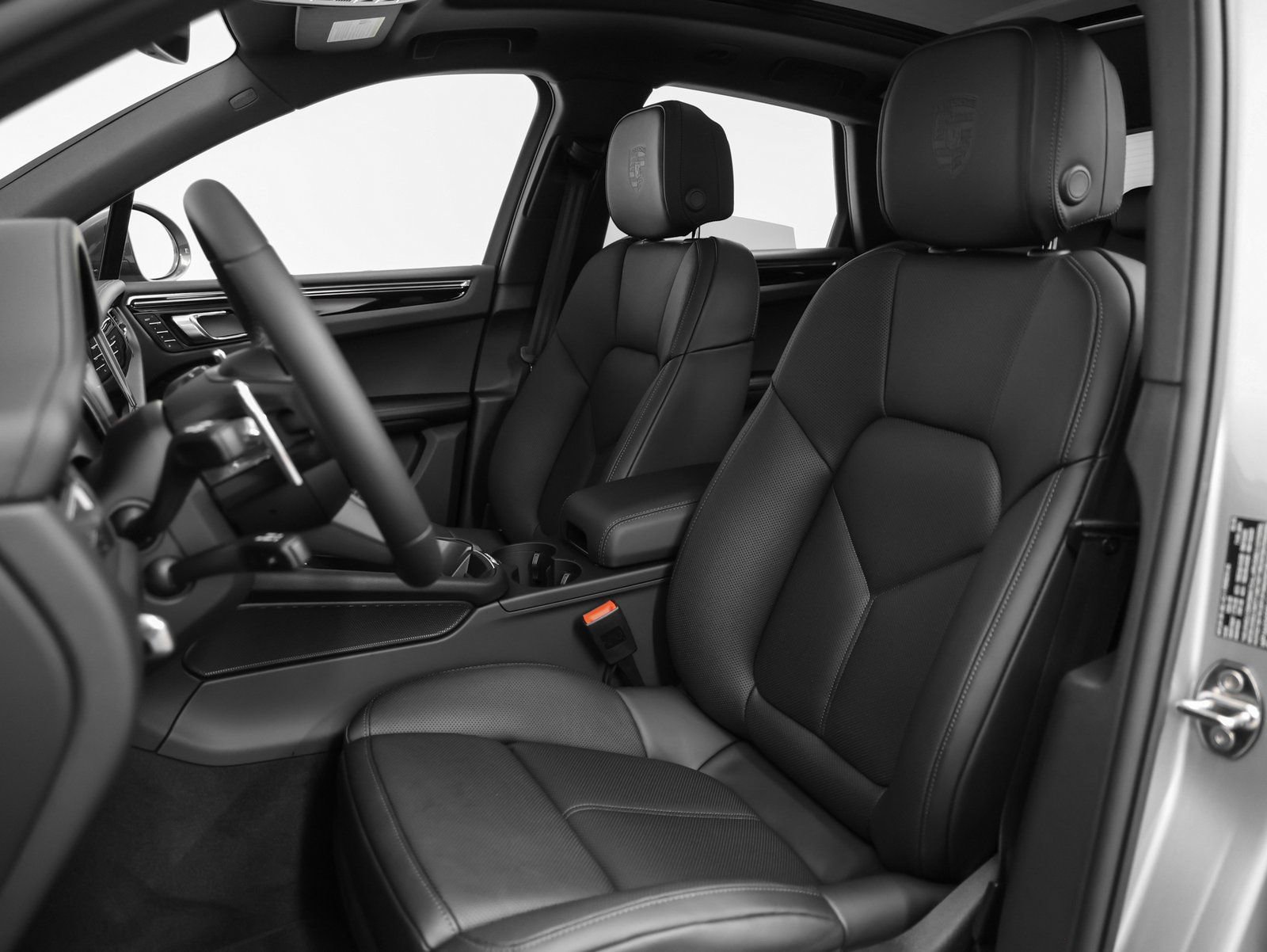 New 2025 Porsche Macan Turbo image 46