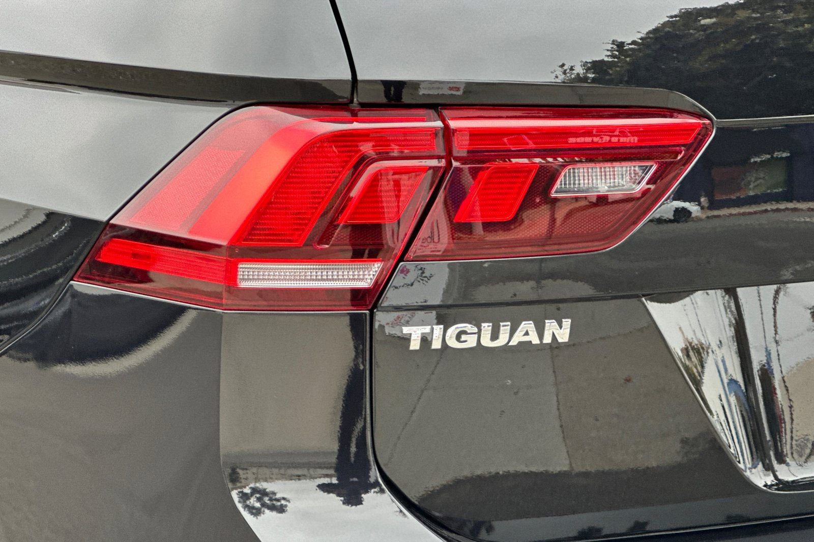 Used 2020 Volkswagen Tiguan S FWD image 27