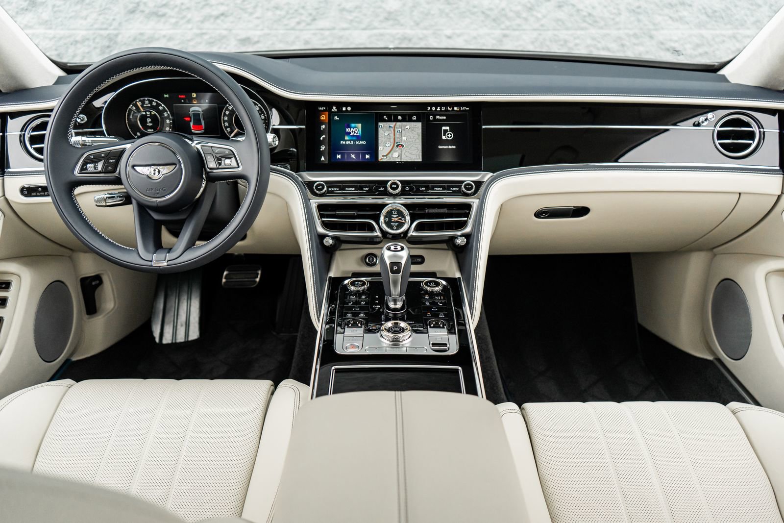 New 2026 Bentley Flying Spur Plug-In Hybrid image 4