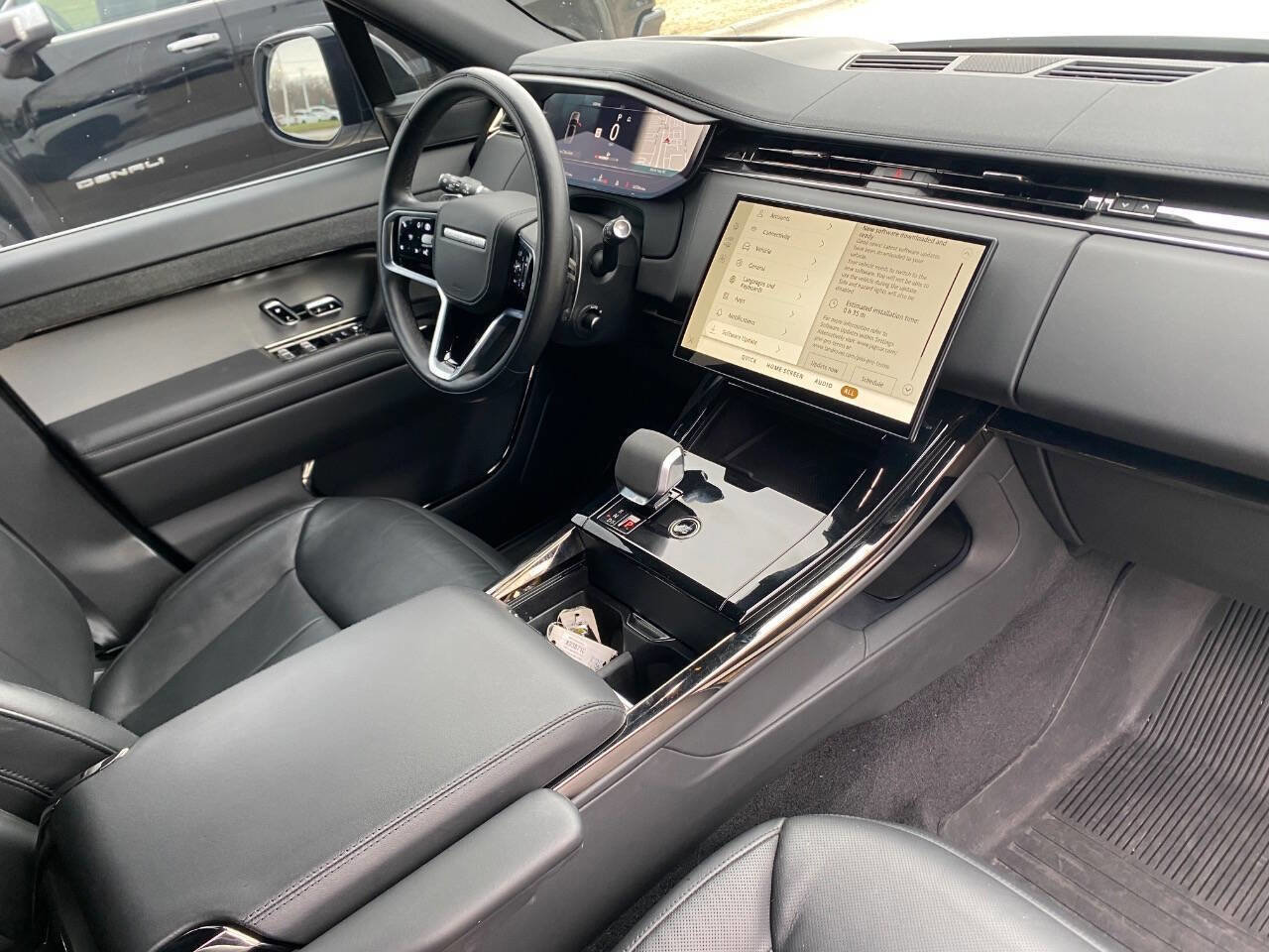 Used 2024 Land Rover Range Rover Sport SE image 16