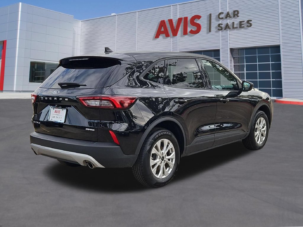 Used 2025 Ford Escape Active AWD/4WD image 6