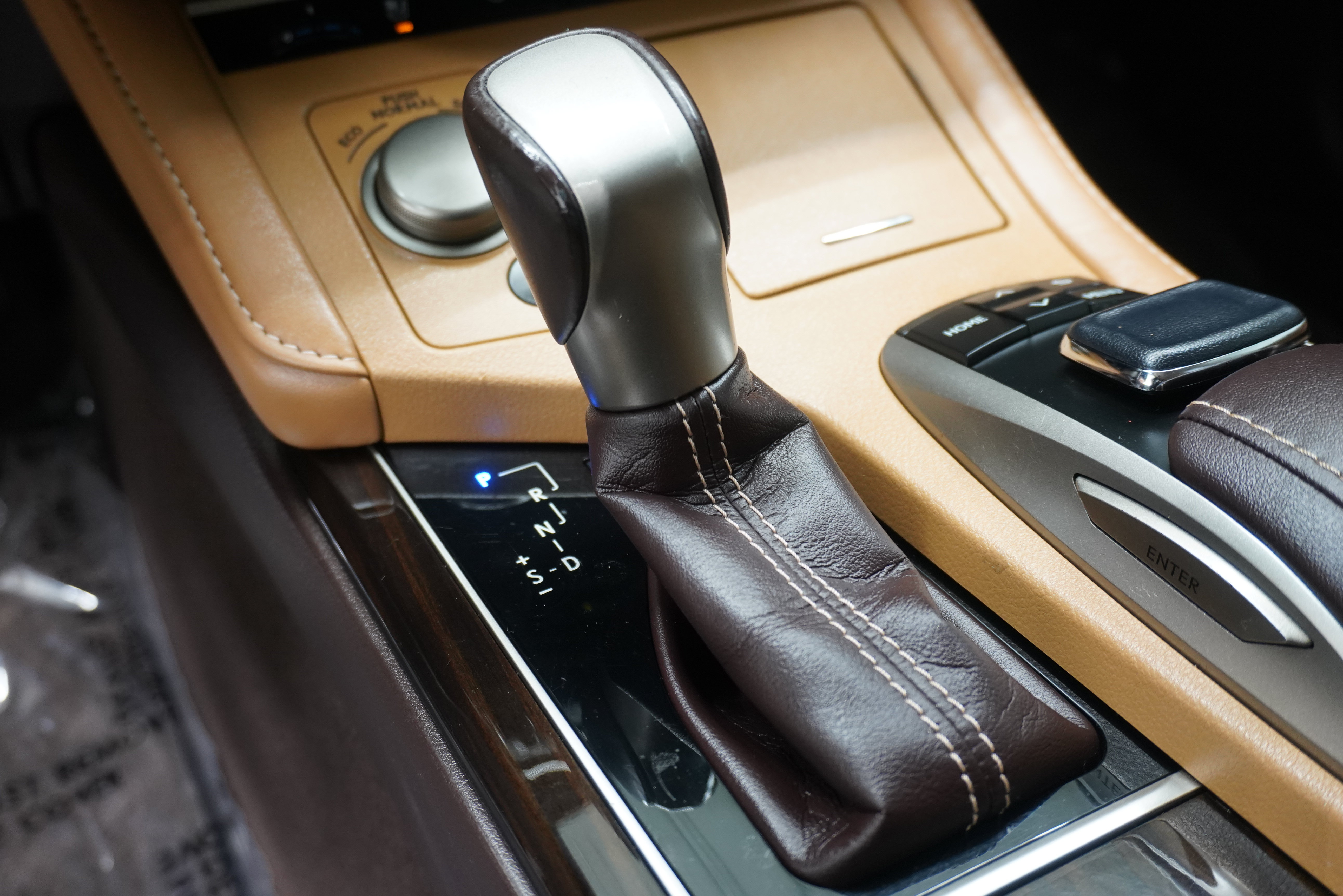 Used 2018 Lexus ES 350 w/ Luxury Package w/Wood Trim FWD image 25