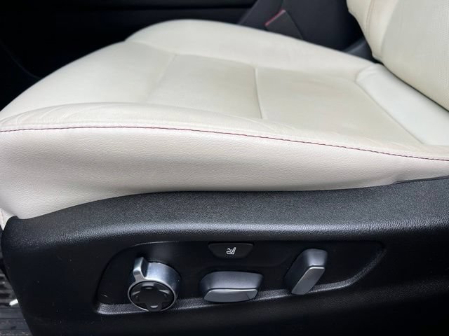 Used 2021 Cadillac XT4 Sport AWD/4WD image 25