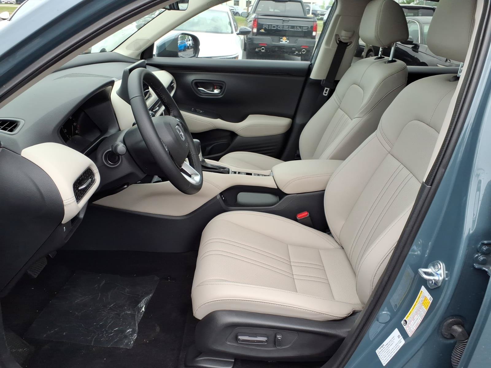 New 2027 Honda HR-V EX-L image 4