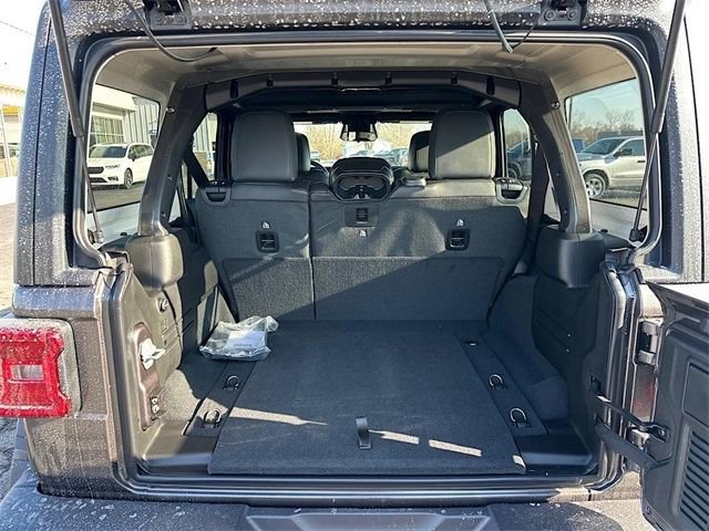 New 2026 Jeep Wrangler Unlimited Rubicon image 12