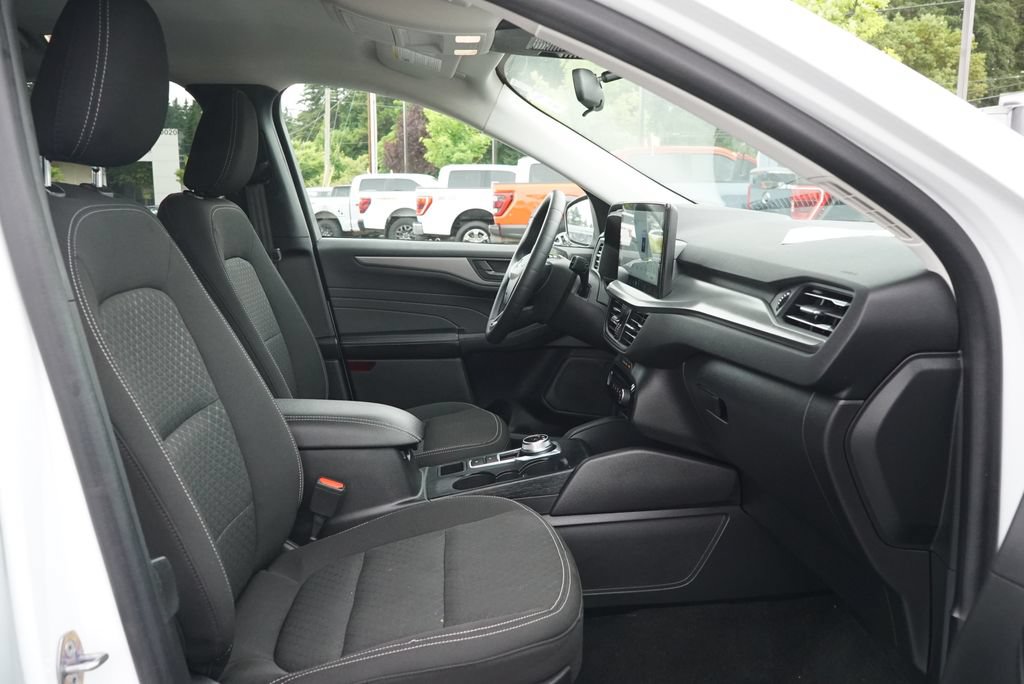 Used 2024 Ford Escape Active w/ Tech Pack #1 AWD/4WD image 7