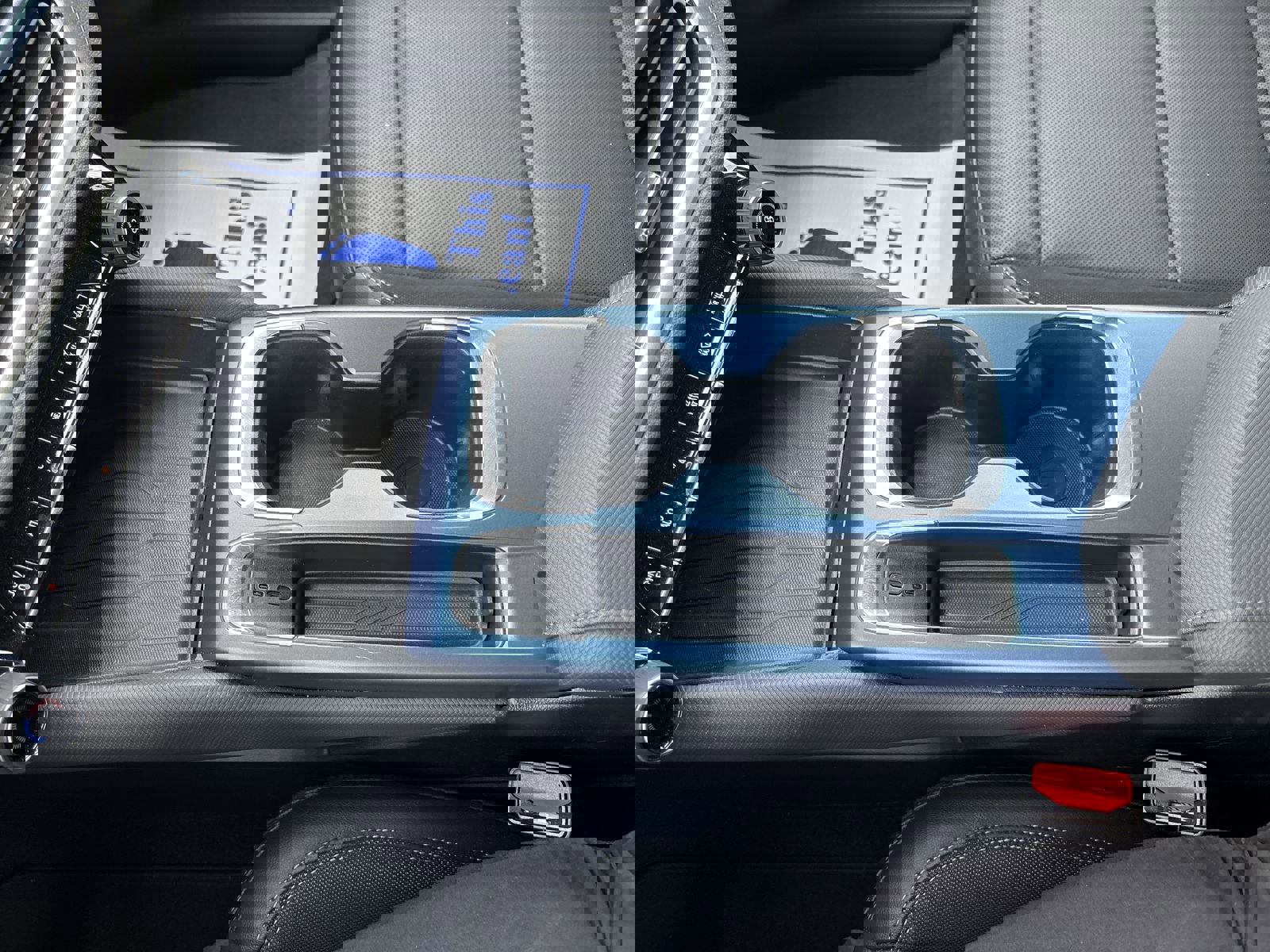 Used 2024 Chevrolet Equinox EV LT image 23