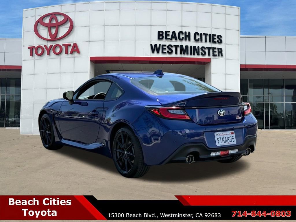 Certified 2025 Toyota GR86 Premium image 9