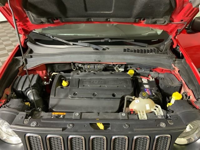 Used 2017 Jeep Renegade Sport w/ Power & Air Group FWD image 32