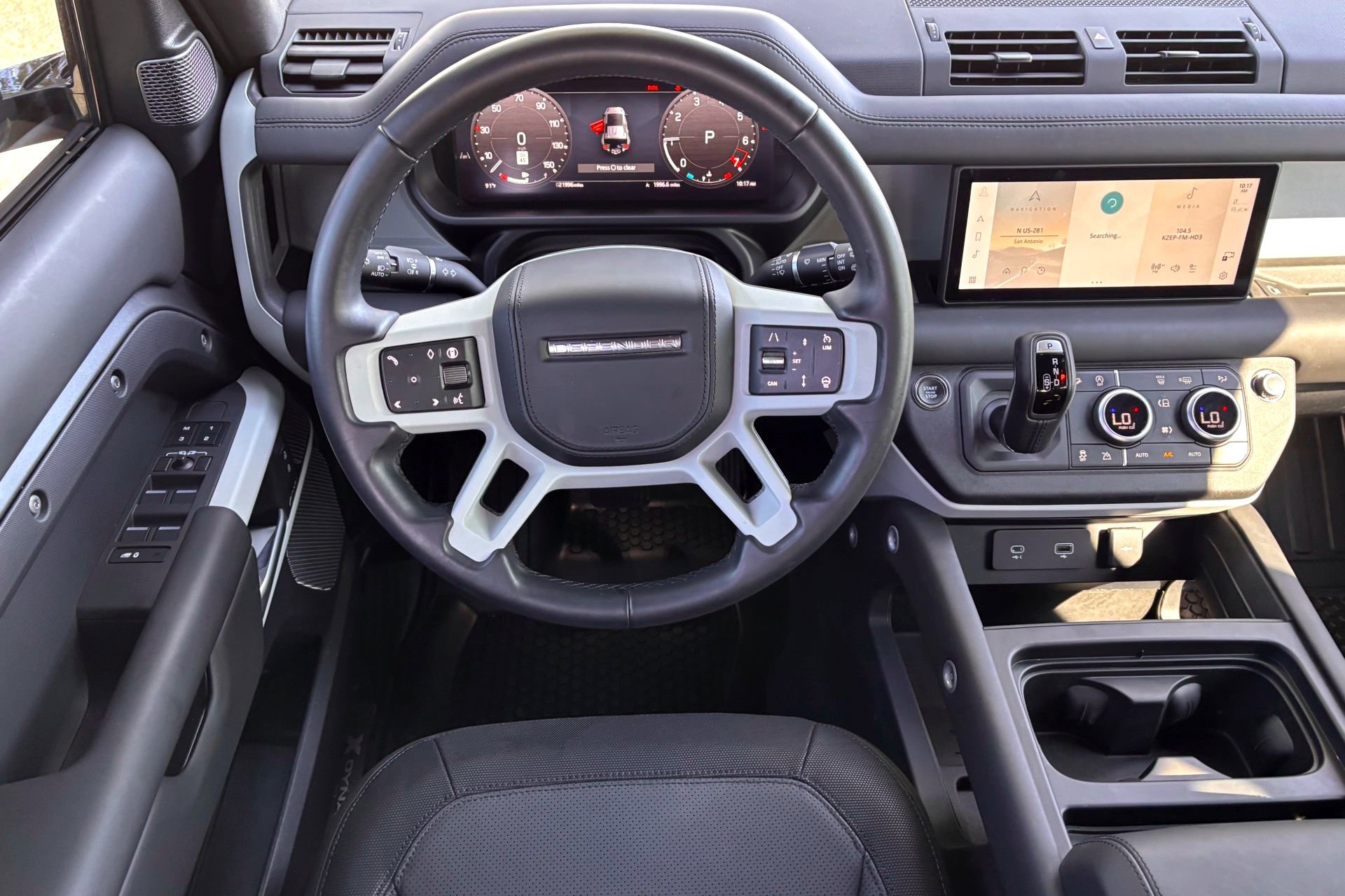 Used 2024 Land Rover Defender 110 X-Dynamic SE image 24