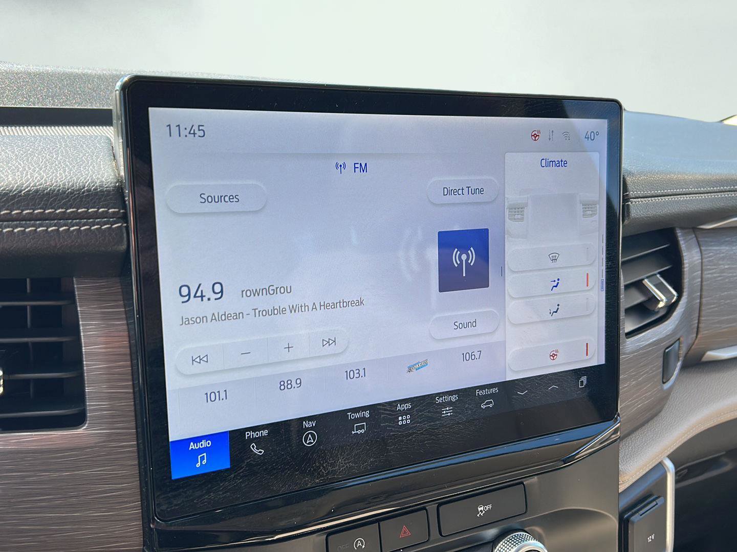 Used 2024 Ford Expedition Limited image 17