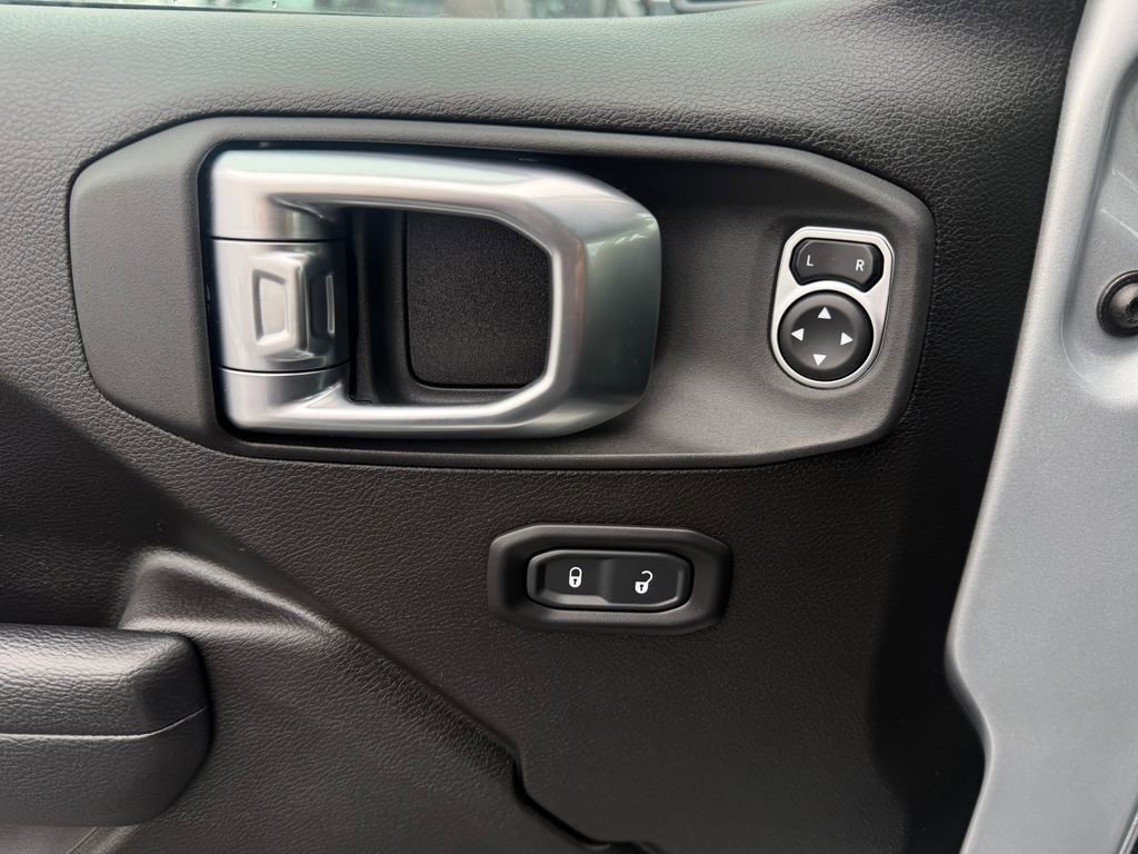 Used 2024 Jeep Wrangler Willys image 20