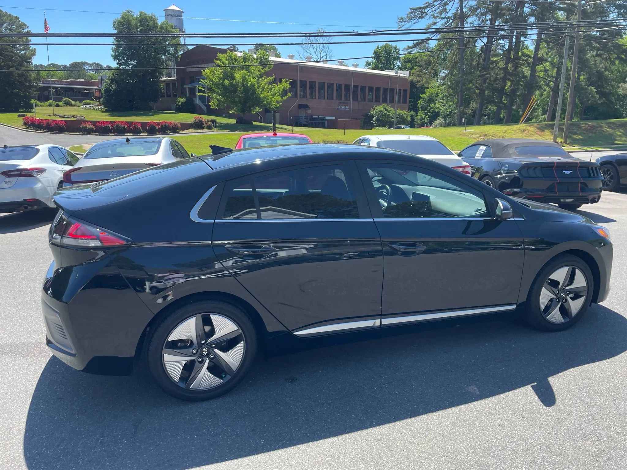Used 2021 Hyundai Ioniq SEL image 6