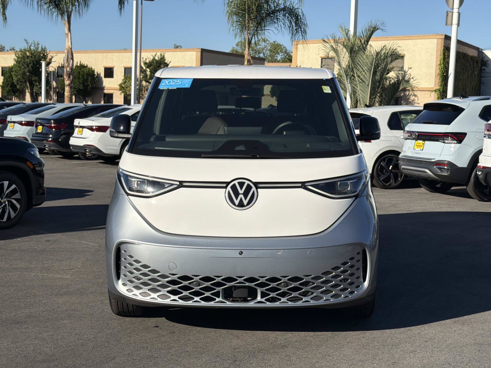 Certified 2025 Volkswagen ID. Buzz Pro S Plus RWD image 2