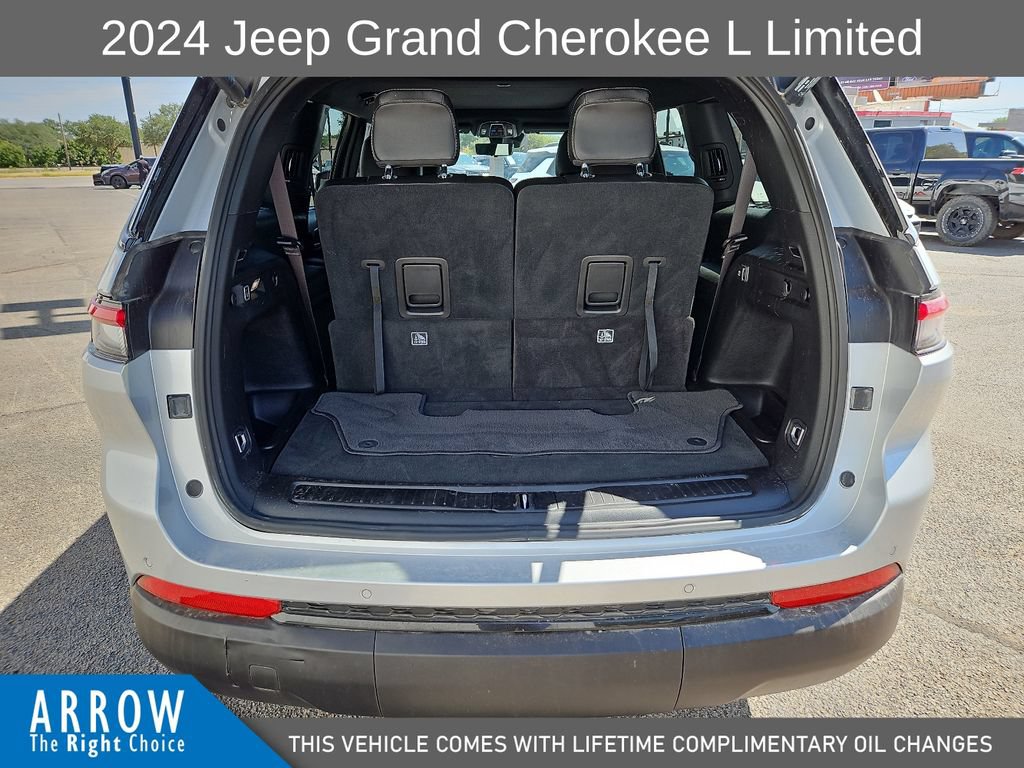 Used 2024 Jeep Grand Cherokee L Limited w/ Luxury Tech Group II AWD/4WD image 18