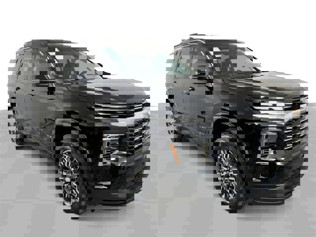 New 2026 Chevrolet Traverse LT w/ Driver Confidence Package image 2