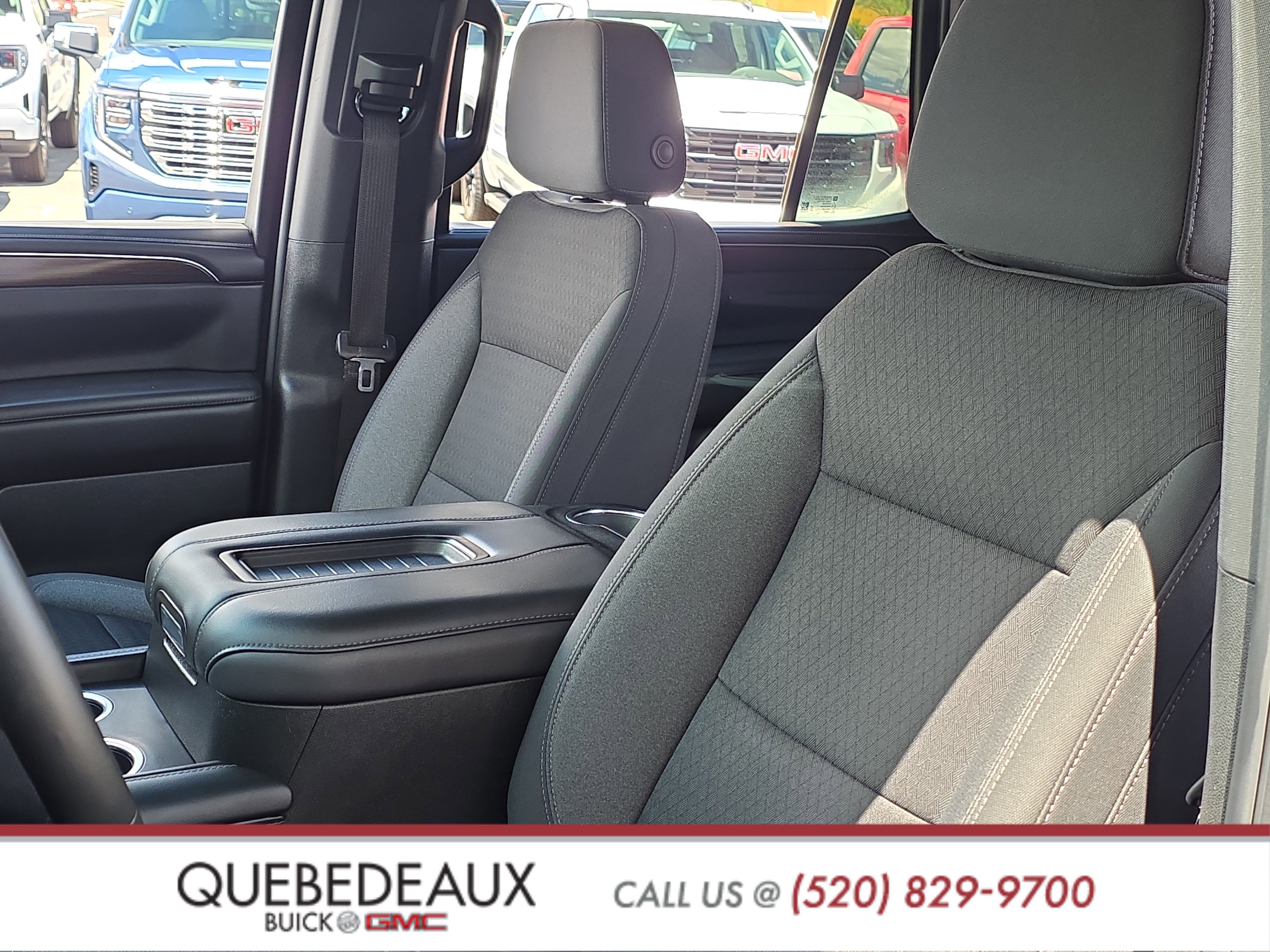 Used 2024 GMC Yukon SLE w/ Gmc Pro Safety Plus Package AWD/4WD image 12
