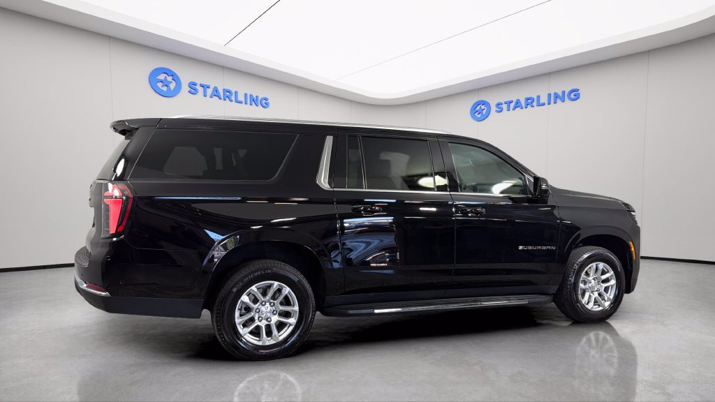 Used 2026 Chevrolet Suburban LT w/ Comfort Package AWD/4WD image 12