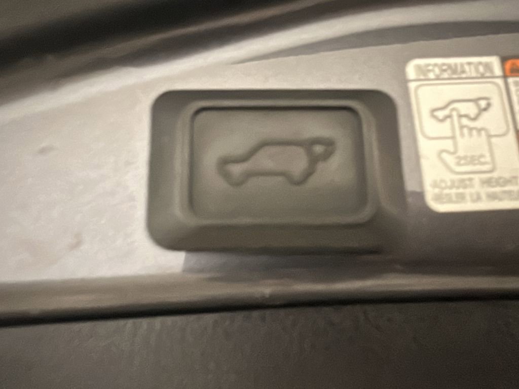 Used 2016 Toyota RAV4 XLE w/ Convenience Package image 18