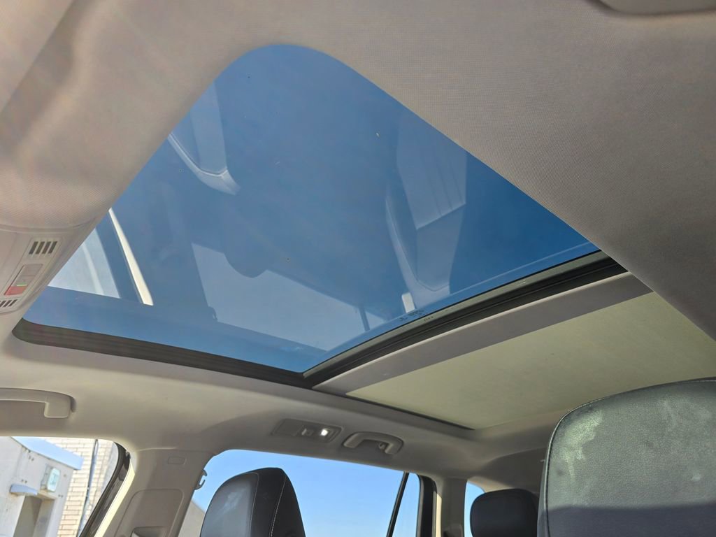 Used 2022 Volkswagen Tiguan SE image 26