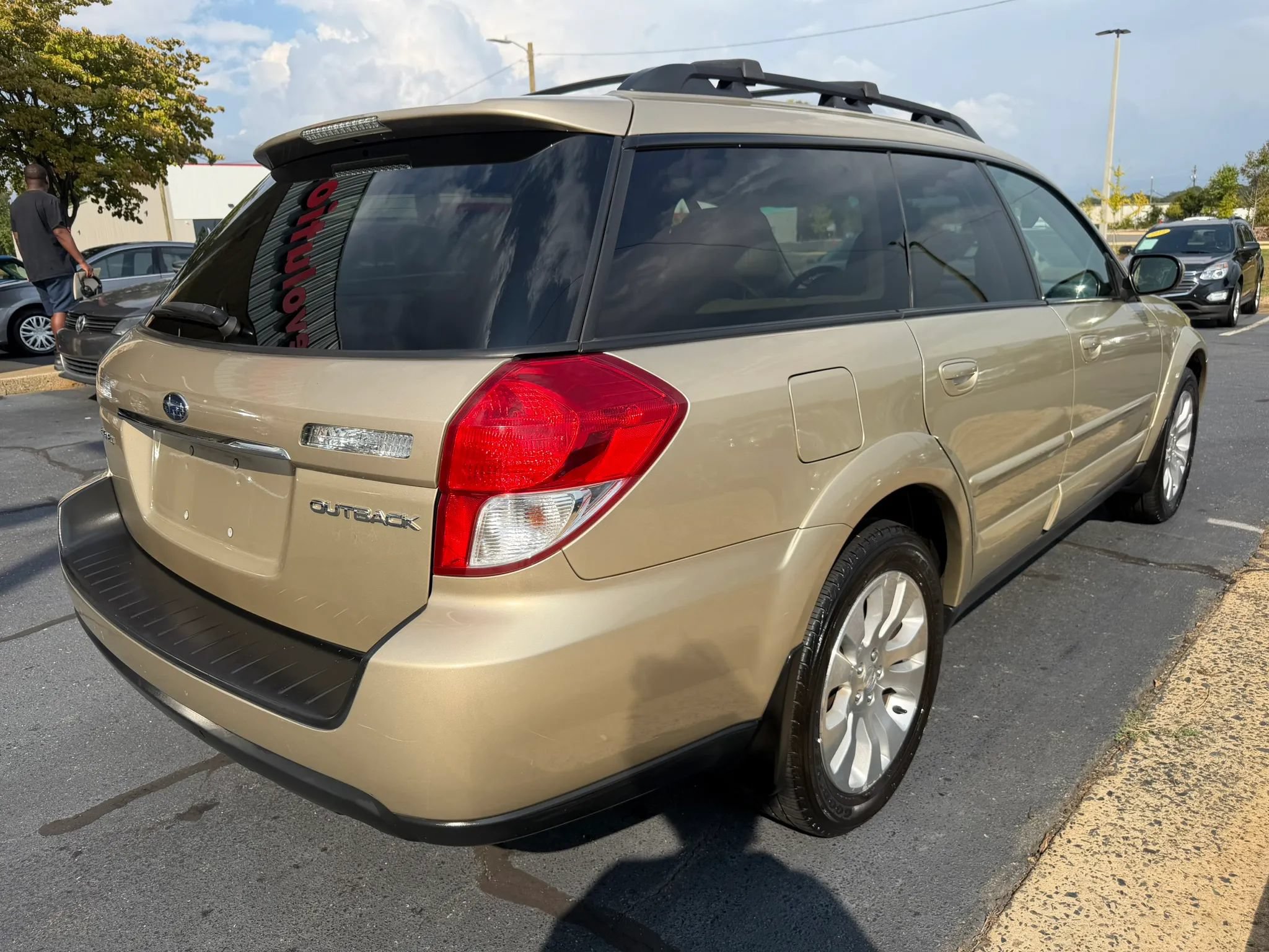 Used 2009 Subaru Outback 2.5i Limited AWD/4WD image 7
