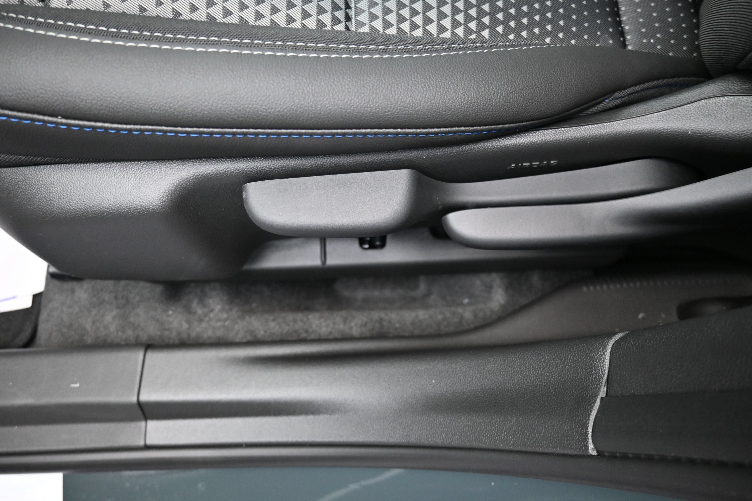 New 2026 Chevrolet Trax LT w/ Sunroof Package FWD image 11