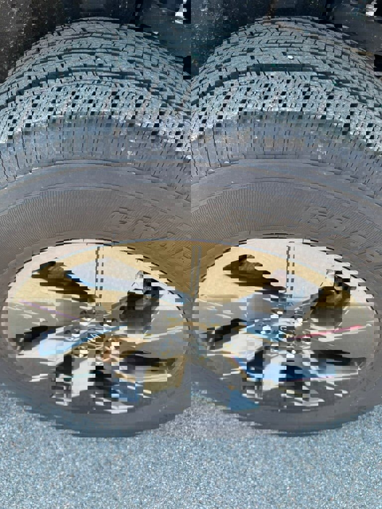 New 2023 Ford F150 Lightning Lariat image 34