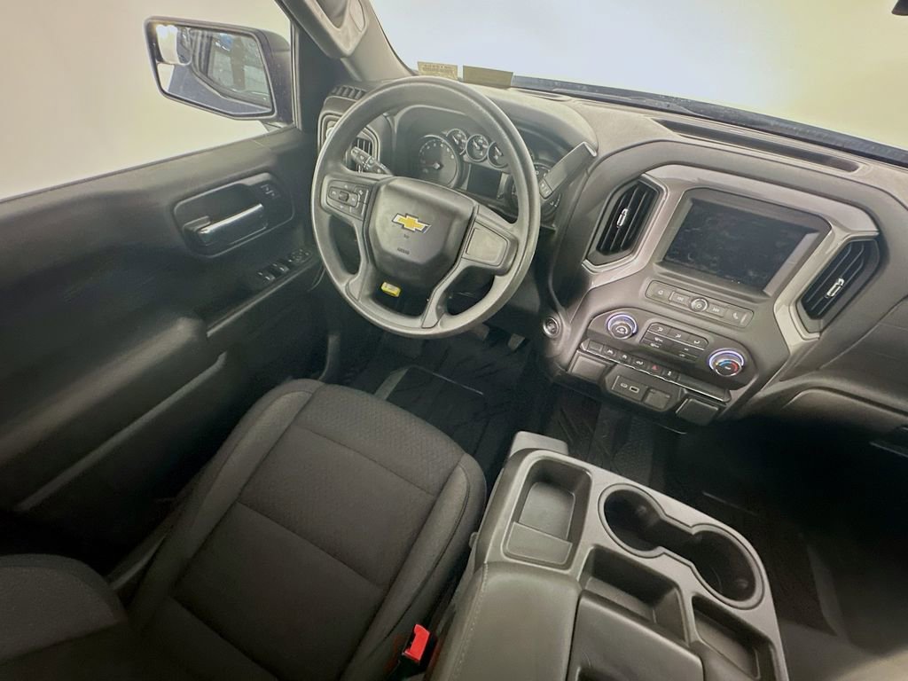Used 2022 Chevrolet Silverado 1500 Custom w/ LPO, Dark Essentials Package AWD/4WD image 9