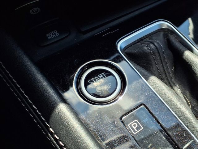 Used 2021 Nissan Kicks SR w/ SR Premium Package image 12