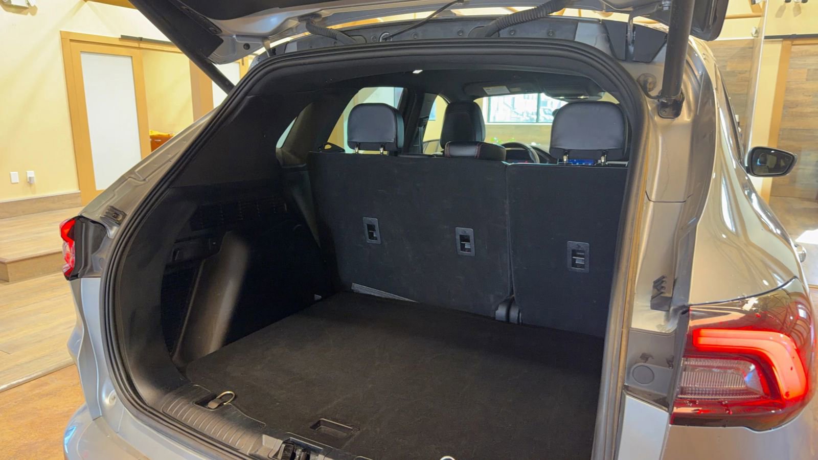 Used 2023 Ford Escape ST-Line image 21