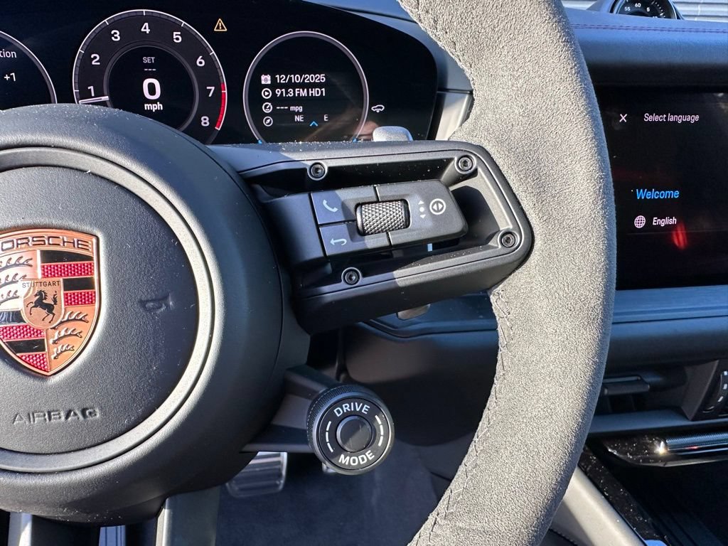 Used 2026 Porsche Cayenne GTS AWD/4WD image 16