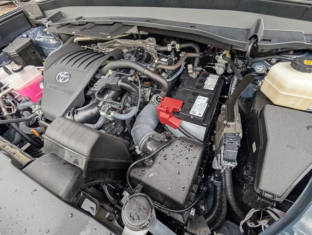 Used 2025 Toyota Grand Highlander AWD image 26