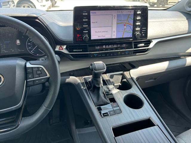 Used 2023 Toyota Sienna Limited AWD/4WD image 20