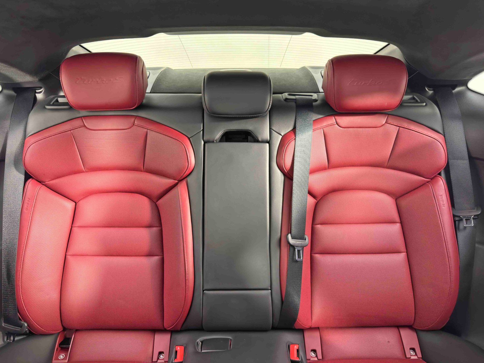 Used 2022 Porsche Taycan Turbo S image 47