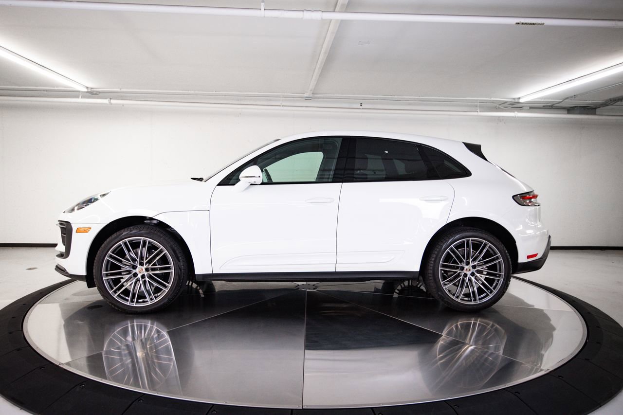 Certified 2026 Porsche Macan S AWD/4WD image 2