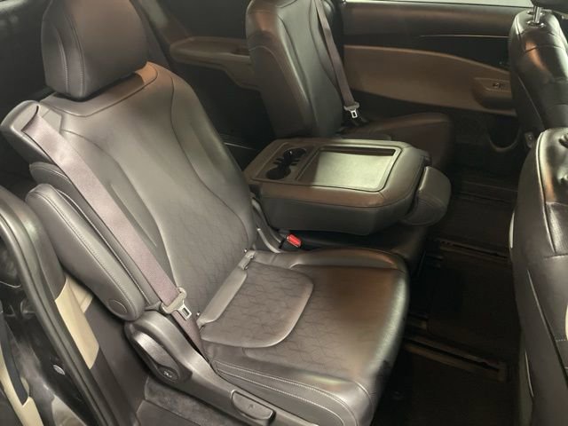 Used 2025 Kia Carnival image 56