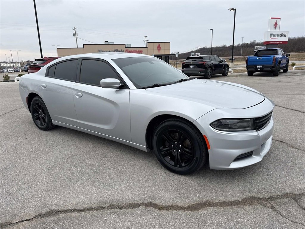 Used 2021 Dodge Charger SXT w/ Leather Interior Group image 6