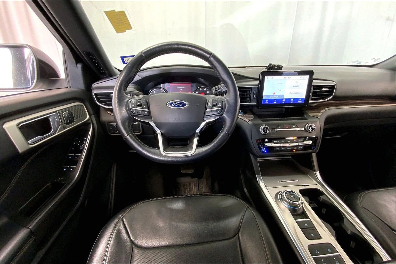 Used 2020 Ford Explorer Limited RWD image 14