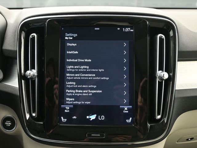 Used 2020 Volvo XC40 T5 Momentum w/ Protection Package Premier image 15