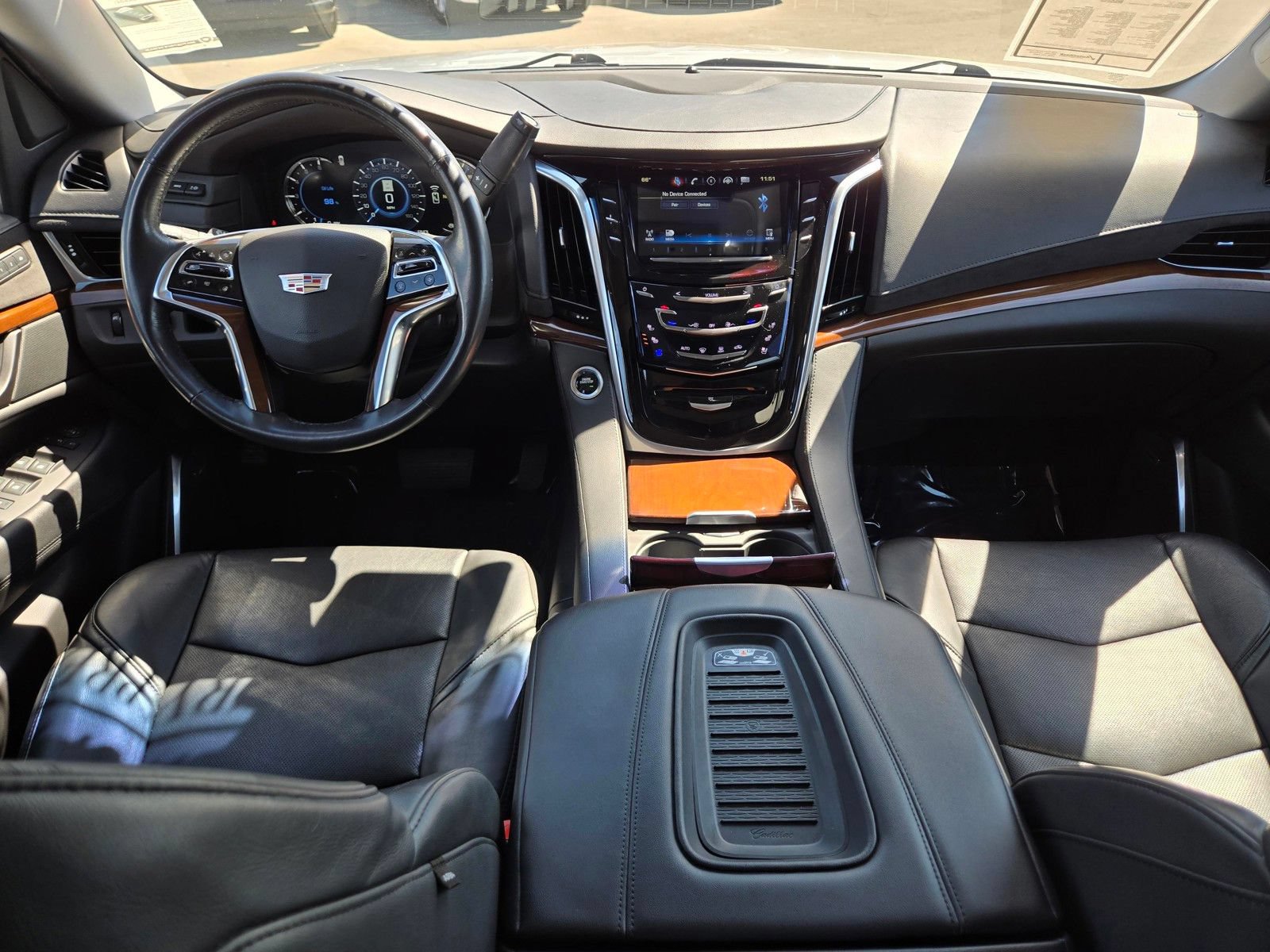 Used 2020 Cadillac Escalade Luxury RWD image 19