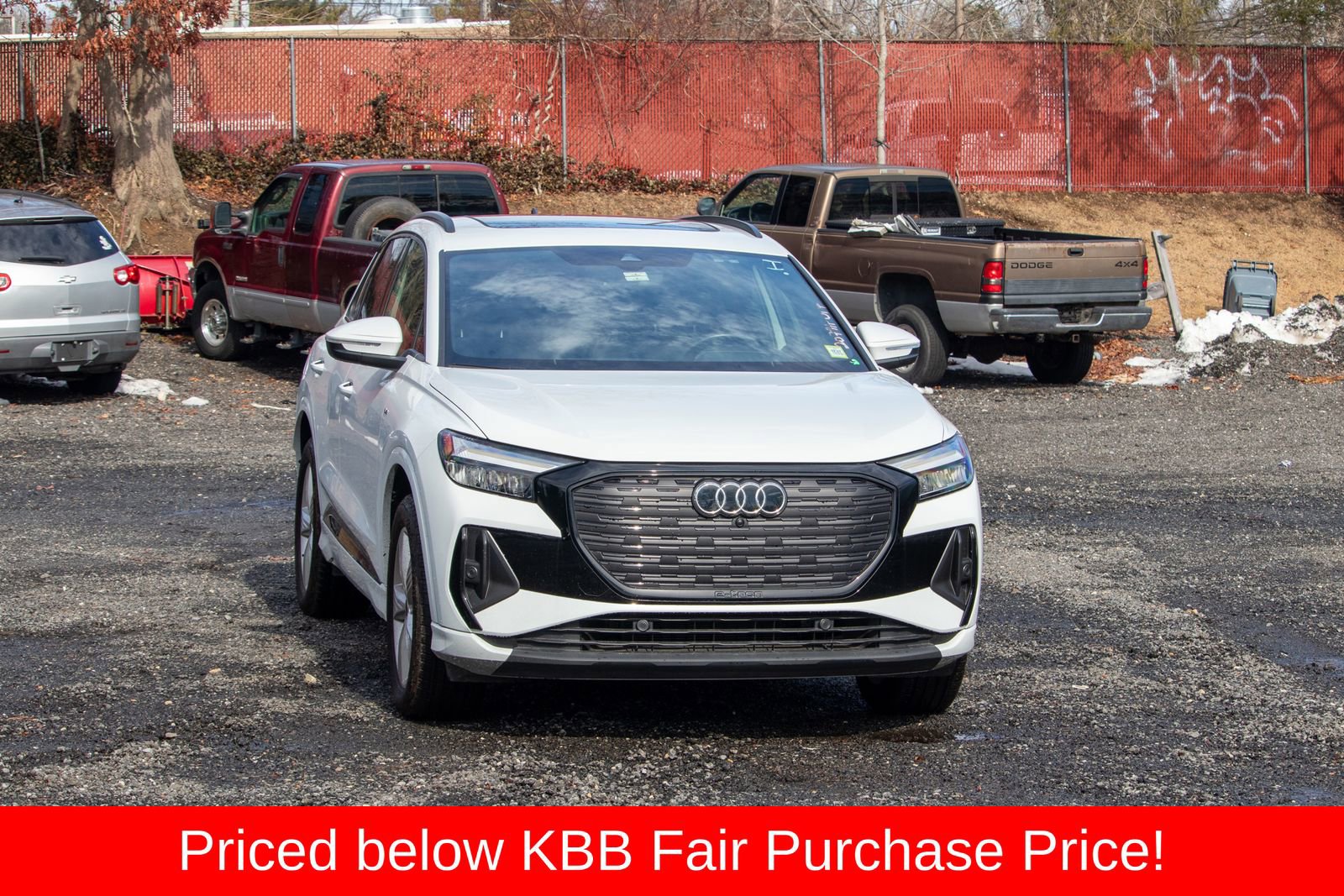 Used 2024 Audi Q4 e-tron Premium image 11