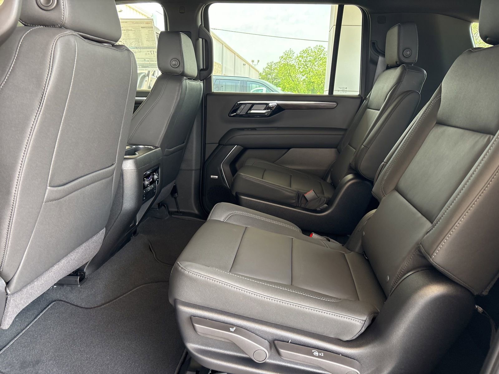 New 2026 Chevrolet Suburban LT RWD image 16