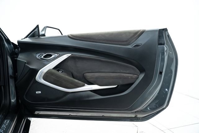 Used 2017 Chevrolet Camaro ZL1 image 22