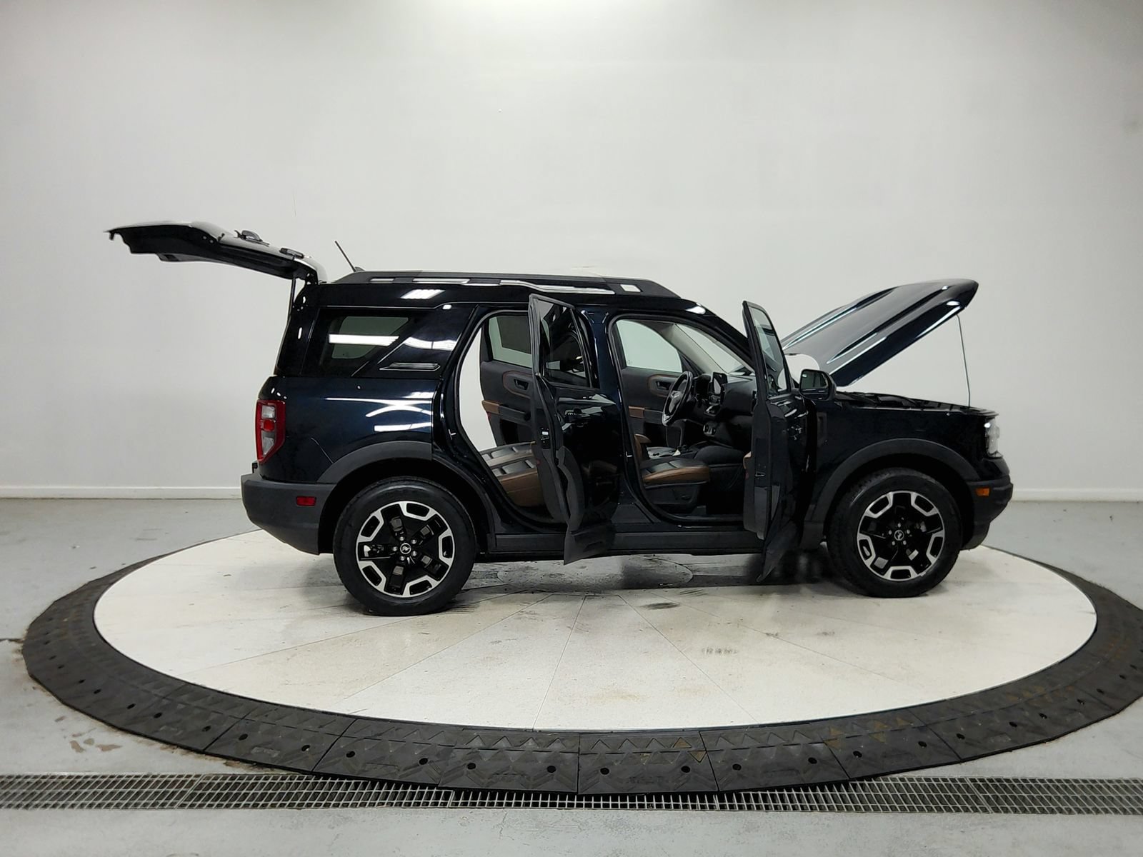 Used 2022 Ford Bronco Sport Outer Banks AWD/4WD image 17