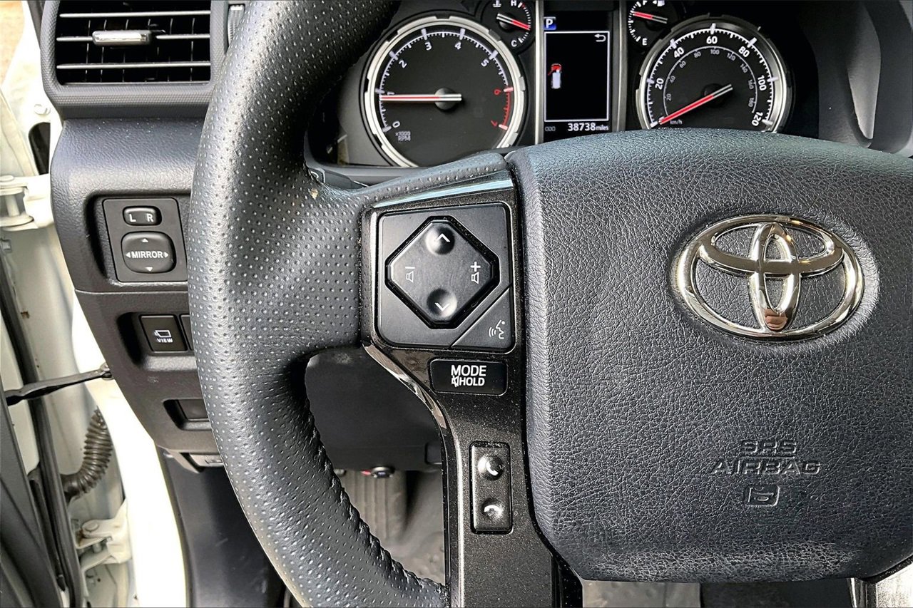 Used 2022 Toyota 4Runner TRD Off-Road Premium image 10