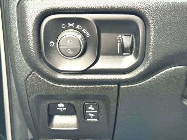 Used 2022 RAM 1500 Big Horn AWD/4WD image 17