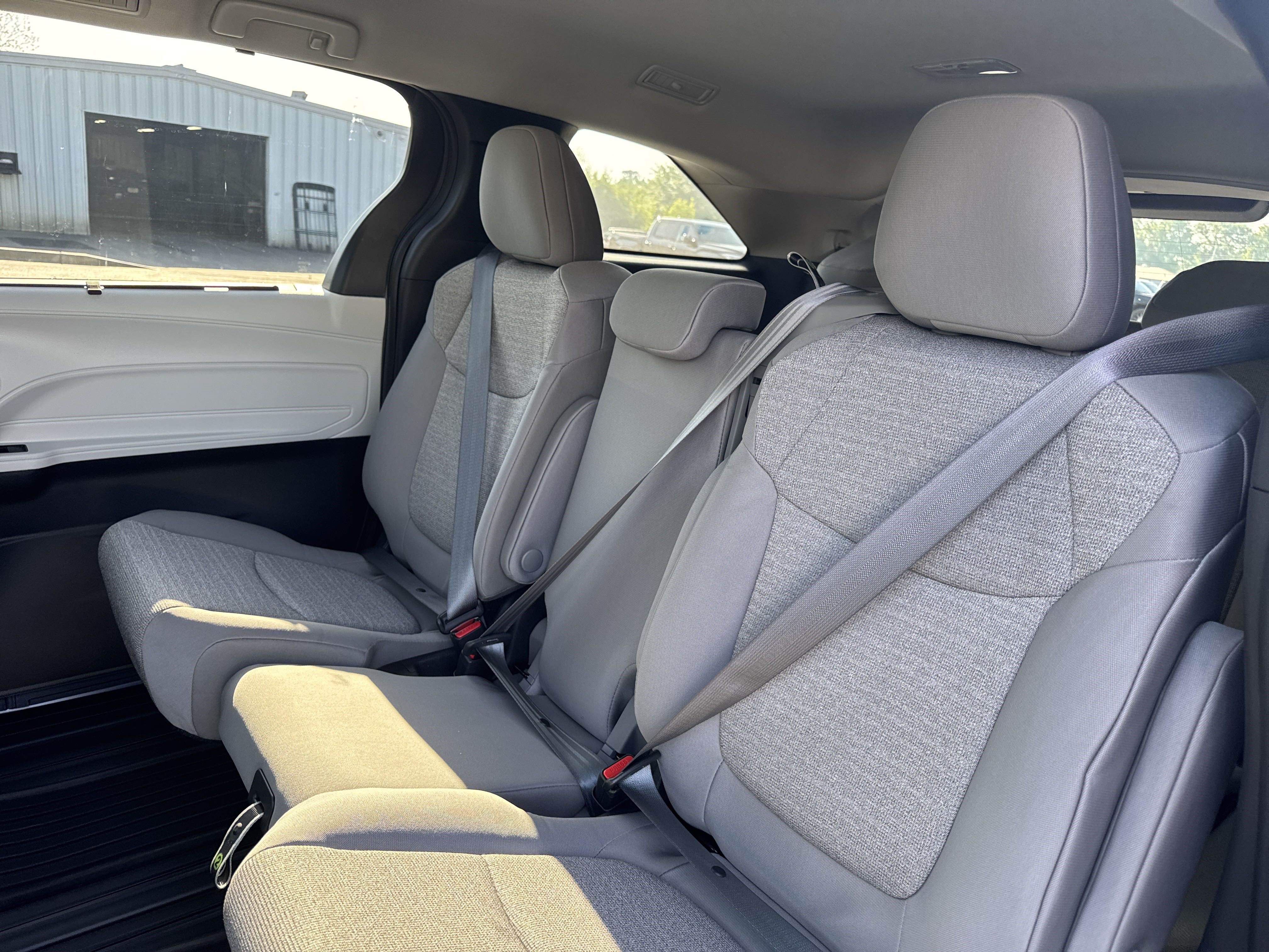New 2025 Toyota Sienna LE FWD image 24